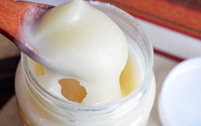 椴樹蜂蜜適合什么人吃?這5類人群,經常喝些椴樹蜂蜜大有好處! 椴樹蜂蜜