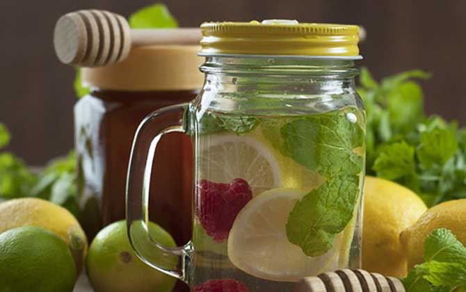 什么牌子的蜂蜜好?蜂蜜質(zhì)量與品牌無(wú)關(guān),但大品牌相對(duì)更有保障! 蜂蜜