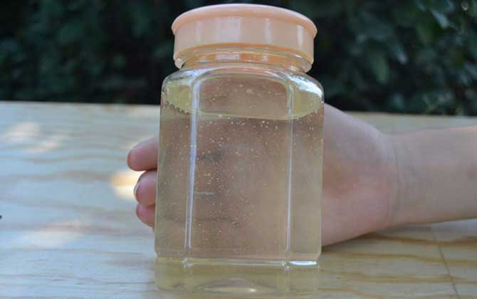 洋槐蜂蜜有什么功效與作用?經(jīng)常喝洋槐蜂蜜,這7個(gè)好處跑不了! 洋槐蜂蜜