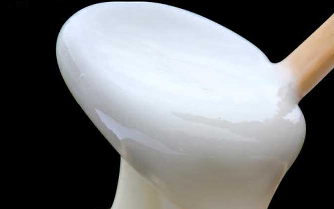 雪蜜和蜂蜜有什么的區別?雪蜜也是蜂蜜,因結晶潔白如雪而得名! 雪蜜