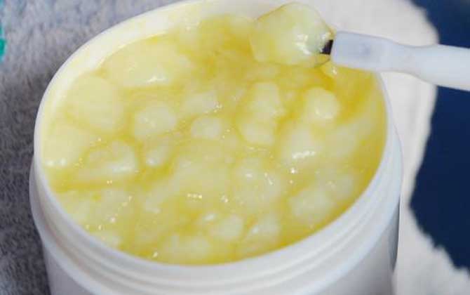 蜂王漿吃多久皮膚變好?沒有固定的時間,具體效果因人而異! 蜂王漿