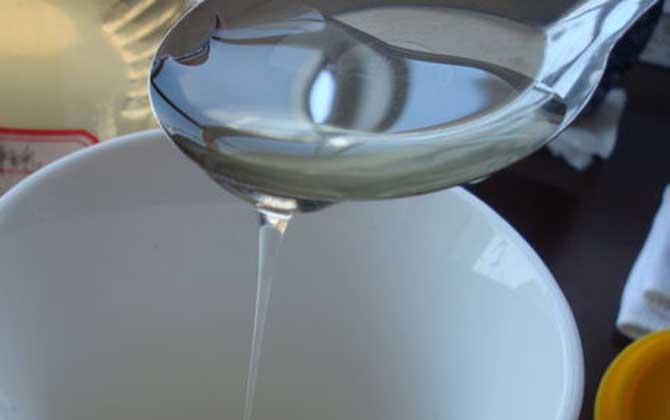 油菜花蜜的功效與作用及食用方法 油菜花蜜