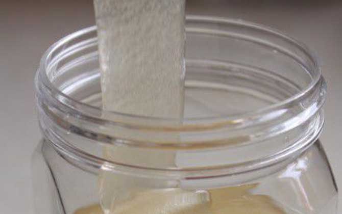 紫云英蜜的功效與作用及食用方法 紫云英蜜