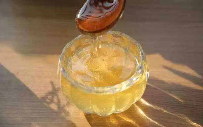 枇杷蜂蜜的功效與作用及食用方法 枇杷蜂蜜