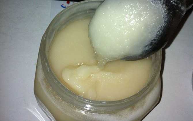 香蕉蜂蜜面膜的功效及簡(jiǎn)單做法 香蕉蜂蜜面膜