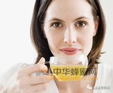 女性常喝蜂蜜，輕松做女神；今年三八節(jié)請叫女神節(jié)！