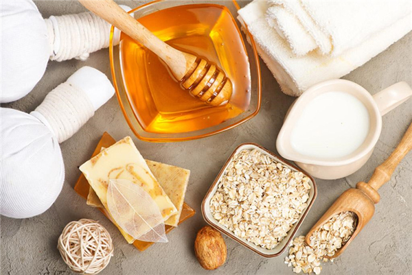 牛奶可以加蜂蜜嗎(牛奶可以加蜂蜜一起喝嗎) 牛奶可以加蜂蜜嗎(牛奶可以加蜂蜜一起喝嗎)