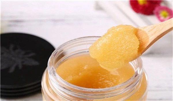 雜花蜜和椴樹蜜哪個(gè)好（抓花蜜和椴樹蜜的區(qū)別和營(yíng)養(yǎng)價(jià)值）