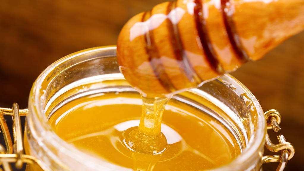 夢(mèng)見蜜蜂成群是什么預(yù)兆(夢(mèng)見蜜蜂成群密密麻麻飛來飛去) 夢(mèng)見蜜蜂成群是什么預(yù)兆(夢(mèng)見蜜蜂成群密密麻麻飛來飛去)