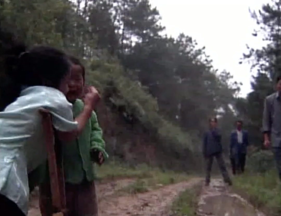 譚木匠的秘密:制作梳子的人,并不完美 譚木匠的秘密:制作梳子的人,并不完美。