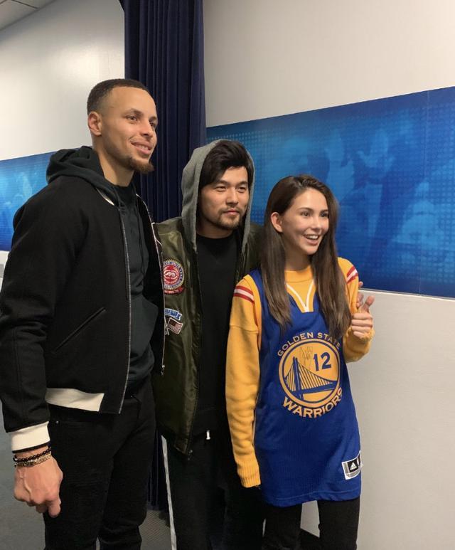 周杰倫攜昆凌巴黎觀戰(zhàn)梅西球賽，賽前播放《Mojoto》周董直呼驚喜