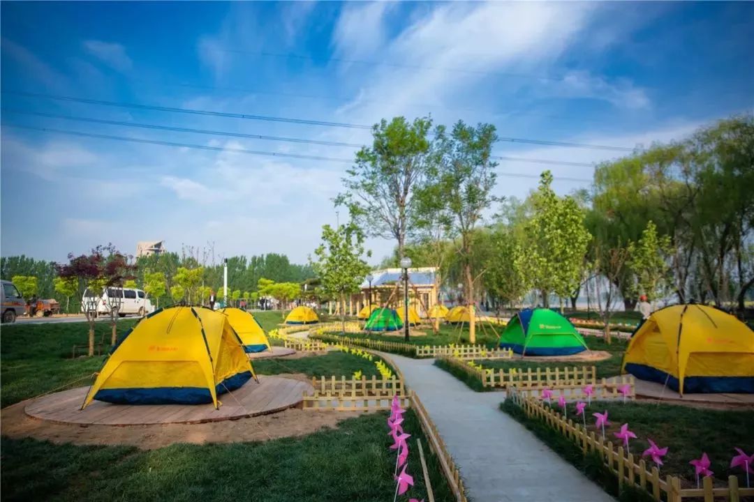 國(guó)內(nèi)有哪些海邊可以露營(yíng)看星星的地方推薦 有篝火、有星空!山東私藏的這些自駕露營(yíng)地景美人少,現(xiàn)在就出發(fā)!