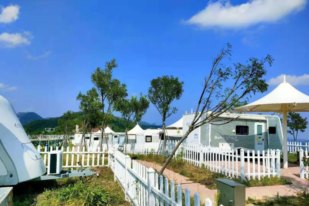 國(guó)內(nèi)有哪些海邊可以露營(yíng)看星星的地方推薦 有篝火、有星空!山東私藏的這些自駕露營(yíng)地景美人少,現(xiàn)在就出發(fā)!