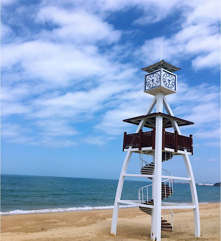 國(guó)內(nèi)有哪些海邊可以露營(yíng)看星星的地方推薦 有篝火、有星空!山東私藏的這些自駕露營(yíng)地景美人少,現(xiàn)在就出發(fā)!