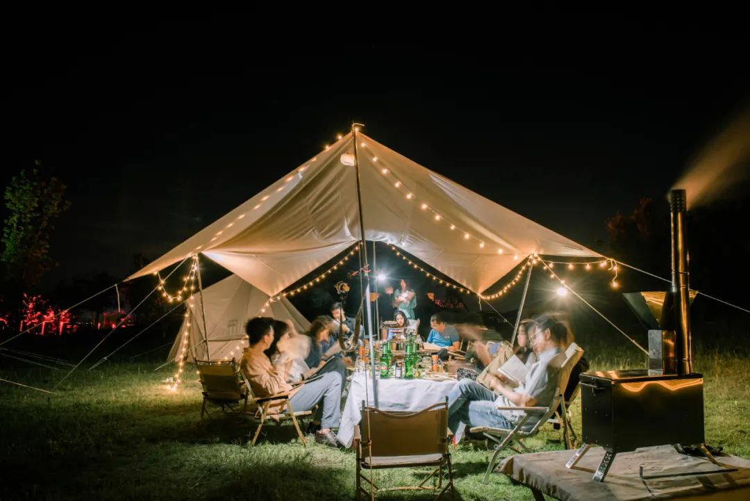 國(guó)內(nèi)有哪些海邊可以露營(yíng)看星星的地方推薦 有篝火、有星空!山東私藏的這些自駕露營(yíng)地景美人少,現(xiàn)在就出發(fā)!