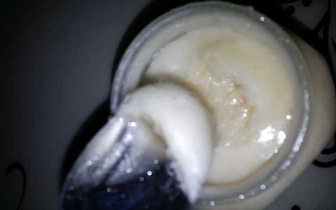 東北黑蜂椴樹雪蜜為什么是固體的(椴樹蜜結(jié)晶后很硬是假的嗎) 東北黑蜂椴樹雪蜜為什么是固體的(椴樹蜜結(jié)晶后很硬是假的嗎)