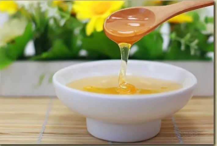 鴨腳木蜂蜜和野桂花蜜哪個好(鴨腳木花蜂蜜有什么作用) 鴨腳木蜂蜜和野桂花蜜哪個好(鴨腳木花蜂蜜有什么作用)