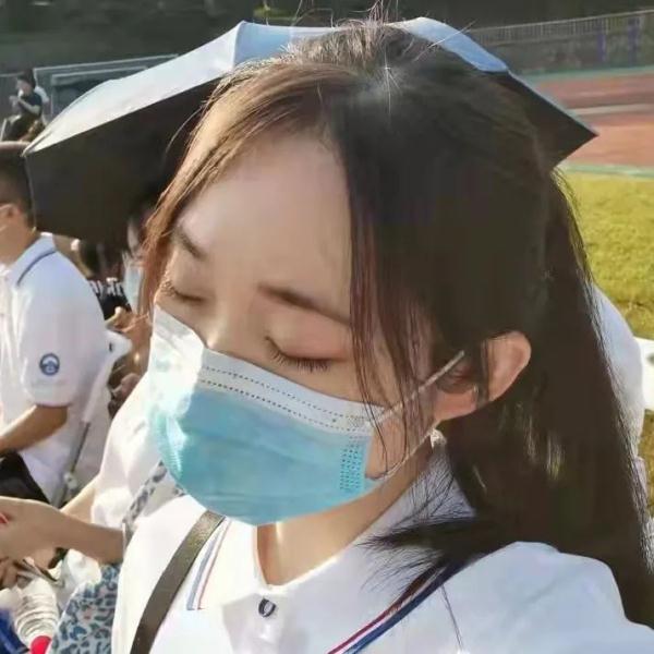 高中同班，大學同寢，緣分啊