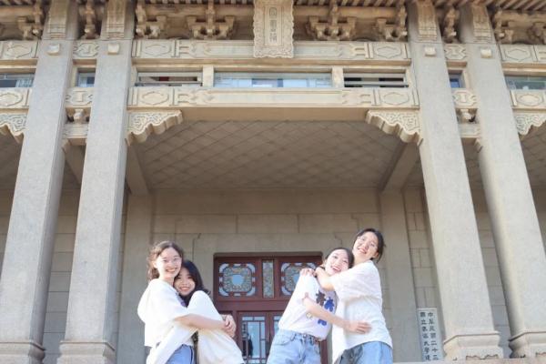 高中同班，大學同寢，緣分啊