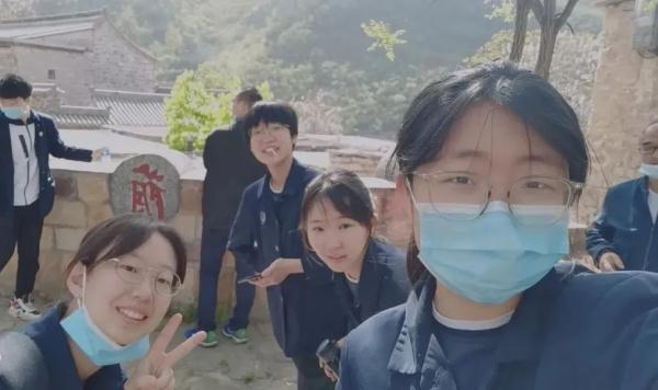 高中同班，大學同寢，緣分啊