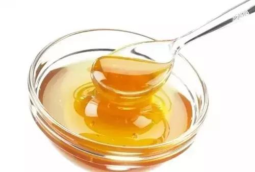 介王成功工蜂還在產(chǎn)卵如何處理（工產(chǎn)蜂群介王成功后，為何工蜂還在產(chǎn)卵）