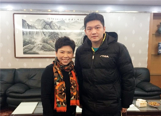 鄧亞萍批評奏效！樊振東開竅逆轉奪冠，原來擊敗馬龍靠的就這兩招