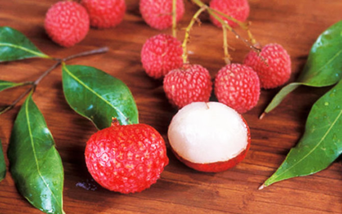 龍眼蜜和荔枝蜜哪個好?有什么區別?哪個好喝?(附蜂蜜選擇方法) 龍眼蜜和荔枝蜜哪個好?有什么區別?哪個好喝?(附蜂蜜選擇方法)