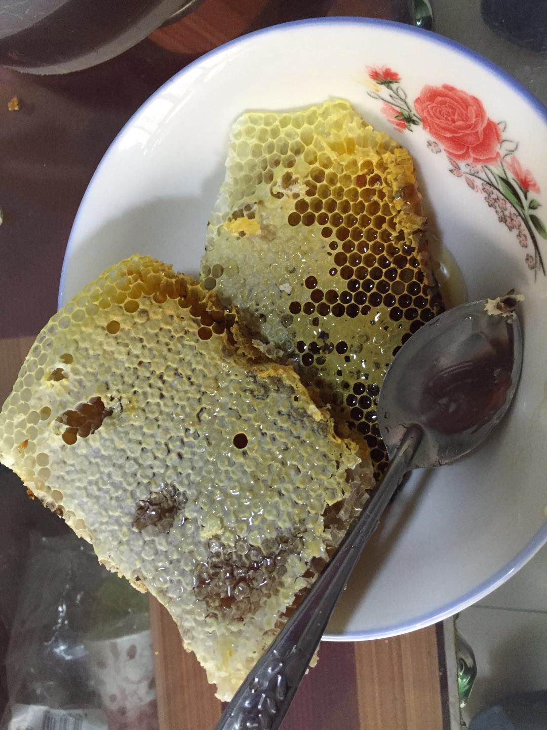 養(yǎng)中蜂的詳細(xì)技術(shù)方法要點（中蜂養(yǎng)殖發(fā)展快的技巧）