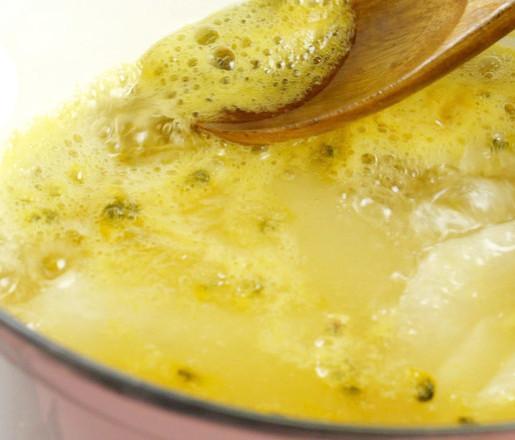 百香果能美白嗎（愛美女性多吃它一個(gè)夏天白一度）